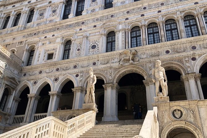 Doge's Palace Guided Tour - Correr Museum as an extra hour