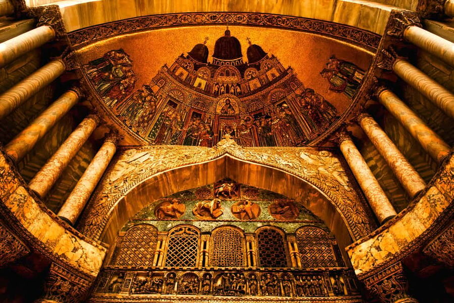 Doge’s Palace & St Mark's Basilica Entry + Campanile Options - The Crown Tours app and audio setup
