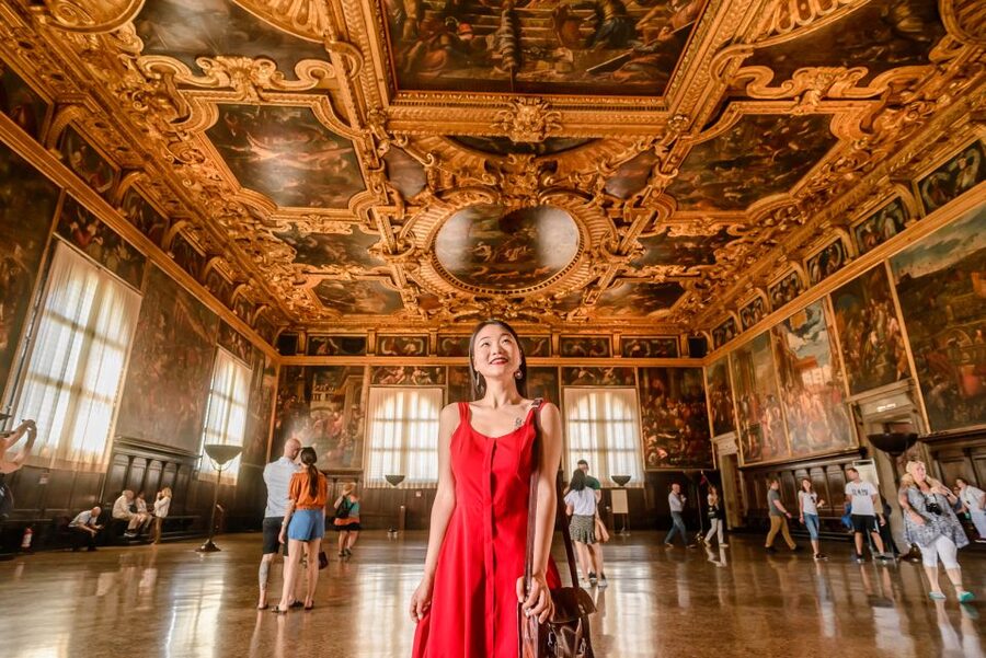 Doge's Palace & St. Mark's Basilica with Terrace Access Tour - Crossing the Bridge of Sighs