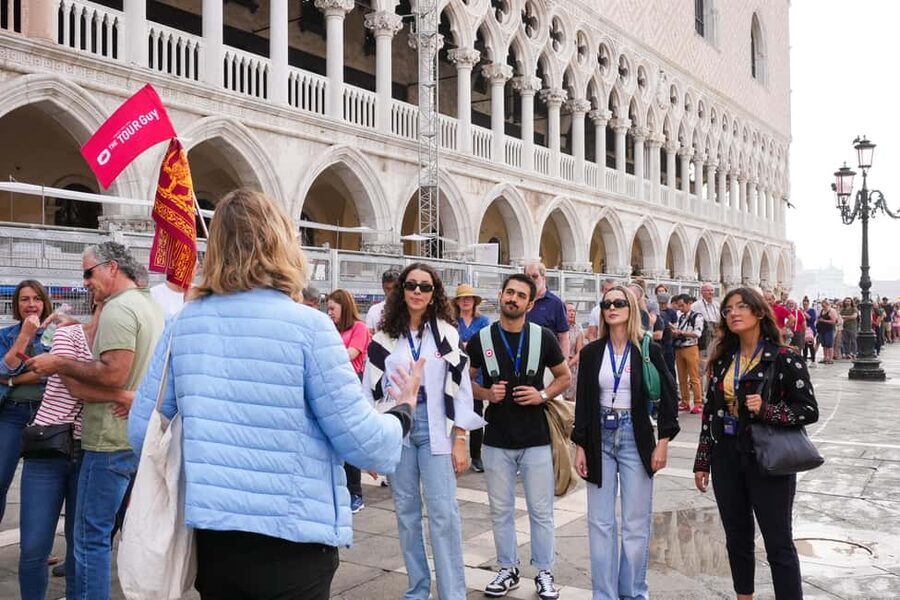Doge's Palace, St. Mark's & Gondola Ride with Options - A 30-minute shared gondola ride