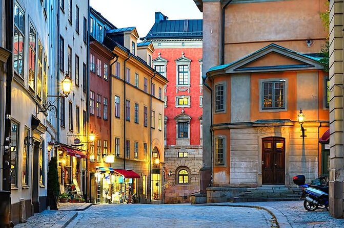 Drottningholm Palace Private Guided Tour - Who will get the most from this tour