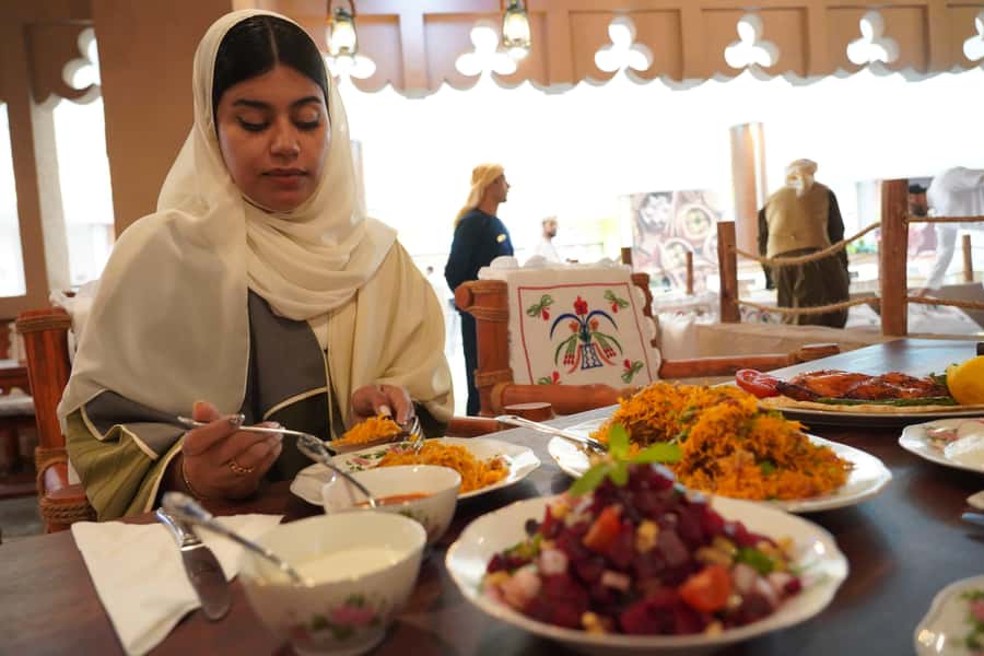 Dubai: Abu Dhabi Day-Trip Grand Mosque, Royal Palace & Lunch - Corniche, Emirates Palace, and the short drive-by views