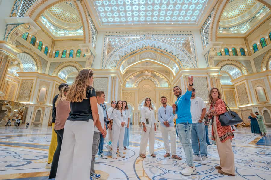 Dubai: Abu Dhabi Day-Trip Grand Mosque, Royal Palace & Lunch - The road from Dubai to the capital