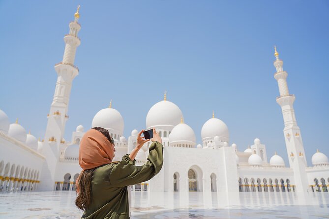Dubai To Abu Dhabi: Grand Mosque, Royal Palace & Etihad Towers - Etihad Towers and the view from above