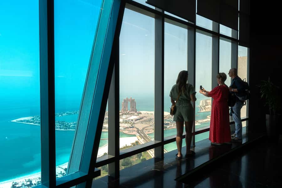 Dubai to Abu Dhabi Private Tour: Grand Mosque & Royal Palace - Starting from Dubai and crossing to Abu Dhabi