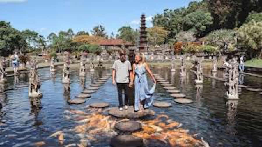 East Bali: Lempuyang Gates, Tenganan, & Water Palaces Tour - Goa Lawah Temple and its bat-filled cave