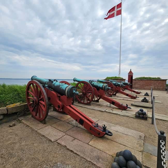 Easy Pace Tour of Kronborg Castle and Frederiksborg Palace - Hillerød: a useful three-hour pause