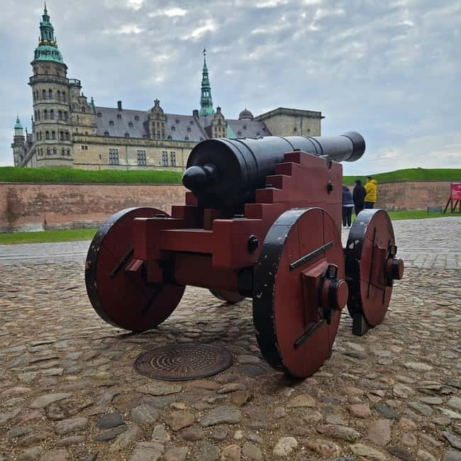 Easy Pace Tour of Kronborg Castle and Frederiksborg Palace - Walking ability and the meaning of easy pace
