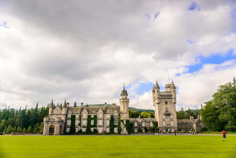 Edinburgh: Balmoral Castle and Scone Palace Royal Tour - Crossing the Forth Bridges