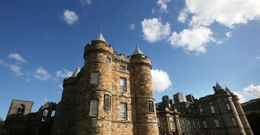 Edinburgh: Palace of Holyroodhouse Entry Ticket - The Great Gallery is the palace’s grandest room