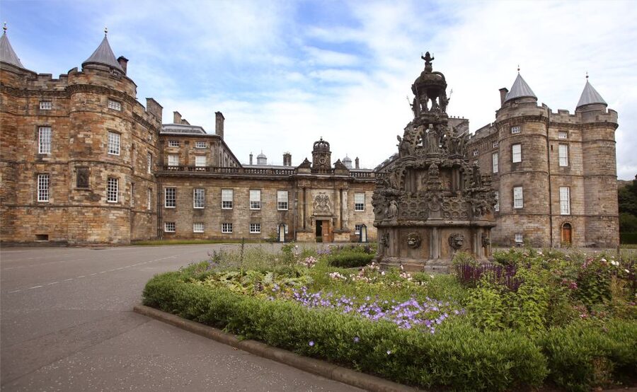 Edinburgh: Palace of Holyroodhouse Entry Ticket - Mary Queen of Scots’ rooms carry the darkest story