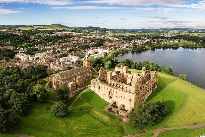 Edinburgh: The Outlander, Palaces & Jacobites Tour - Blackness Castle, the ship that never sailed