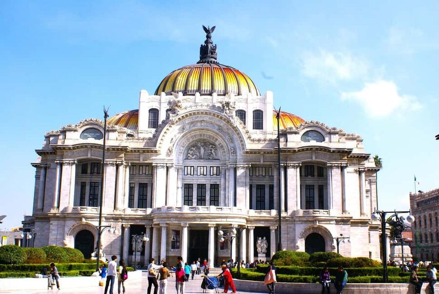 Enjoy the Folkloric Ballet at the Palacio de Bellas Artes - Seating is the biggest practical question