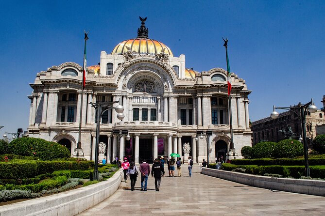 EXCLUSIVE TOUR to Palacio de Bellas Artes - small groups - Is $65.72 good value?