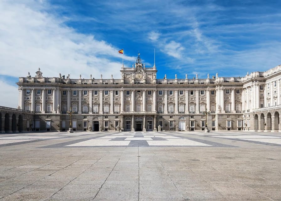 Experience Royal Luxury in Madrid’s Palacio Real - Tapestries, furnishings, and the palace’s visual overload