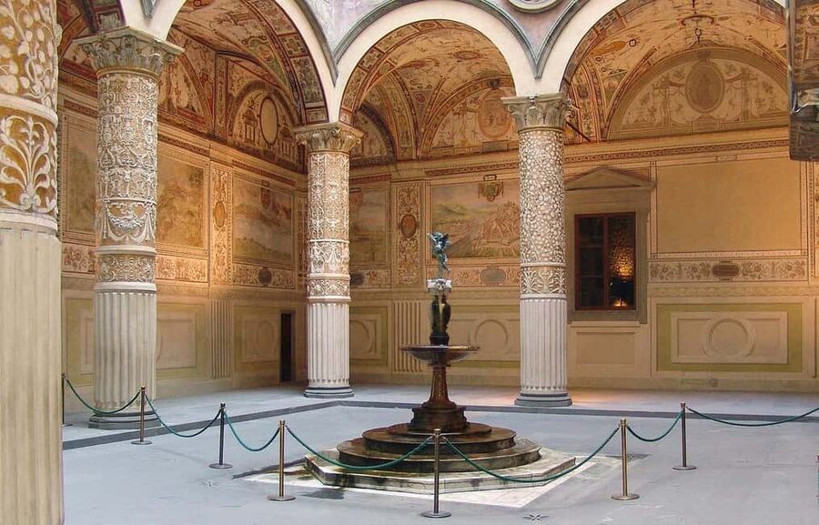 Florence: Palazzo Vecchio Entry Ticket with Audio Guide - Medici rooms and royal apartments