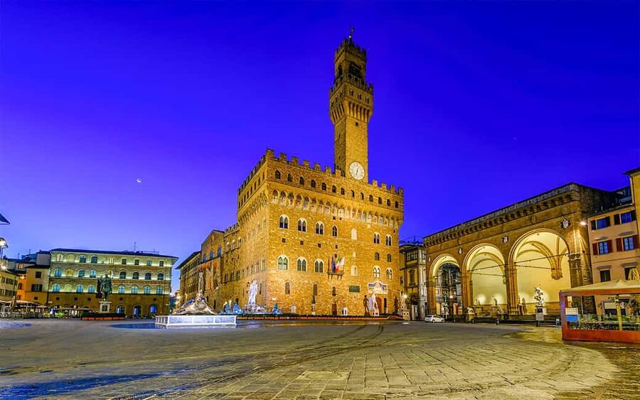 Florence: Palazzo Vecchio Entry with Option Tower Climb - Small-group service and the ticket issue