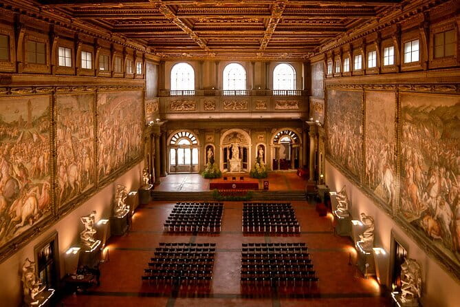 Florence: Palazzo Vecchio Skip-the-Line Entry Ticket - Finding the host beside Michelangelo’s David
