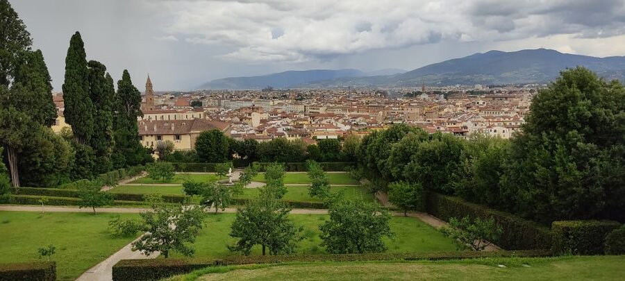 Florence: Pitti Palace and Boboli Gardens Private Tour - Royal Apartments and the feel of court life