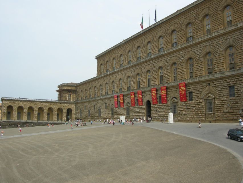 Florence: Pitti Palace Small Group Tour - The Royal Apartments and aristocratic display