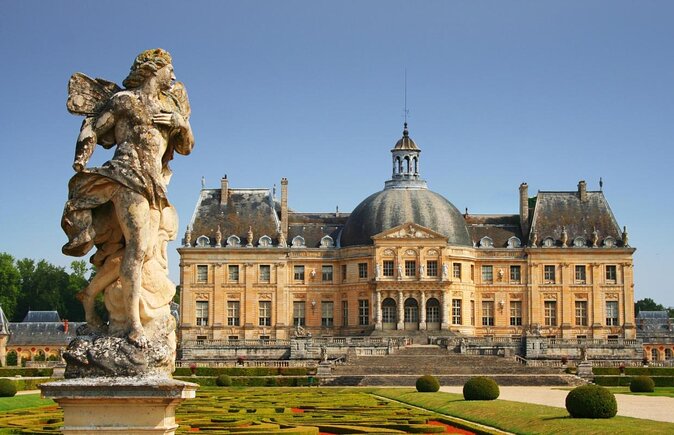 Fontainebleau and Vaux le Vicomte Chateaux Day Trip from Paris - Key Points Before You Book