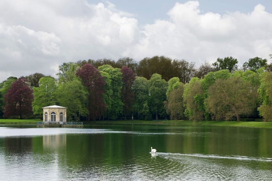 Fontainebleau: Palace Private Guided Tour with Ticket - Key points before you book