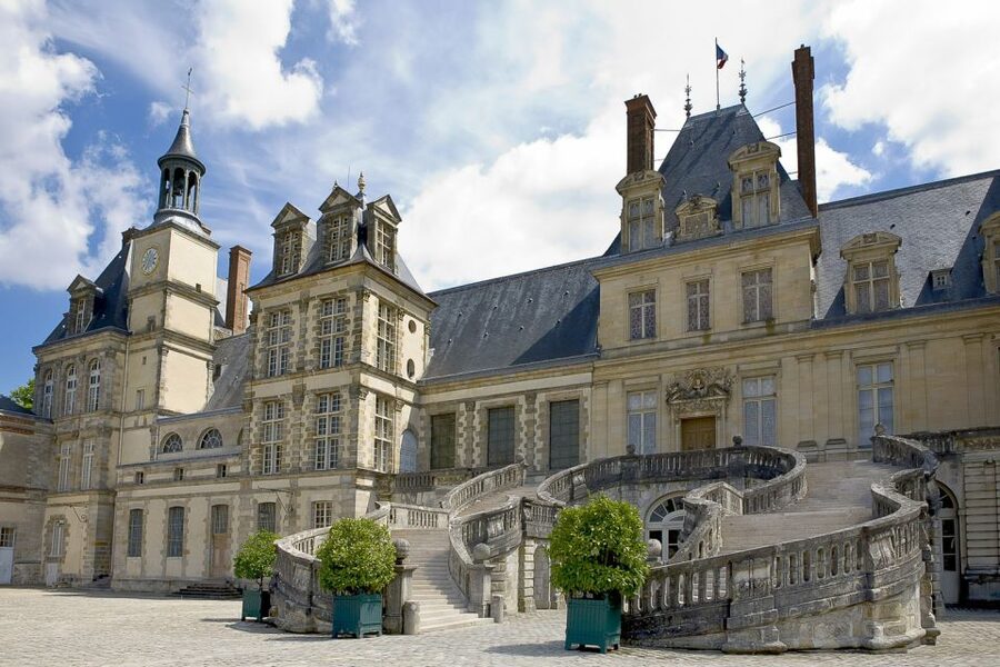 Fontainebleau & Vaux-le-Vicomte Châteaux Day Tour from Paris - Should you book it?