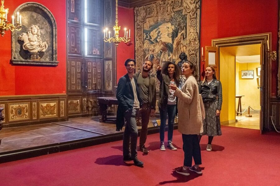 Fontainebleau & Vaux-le-Vicomte Châteaux Day Tour from Paris - Fontainebleau: seven centuries of royal use
