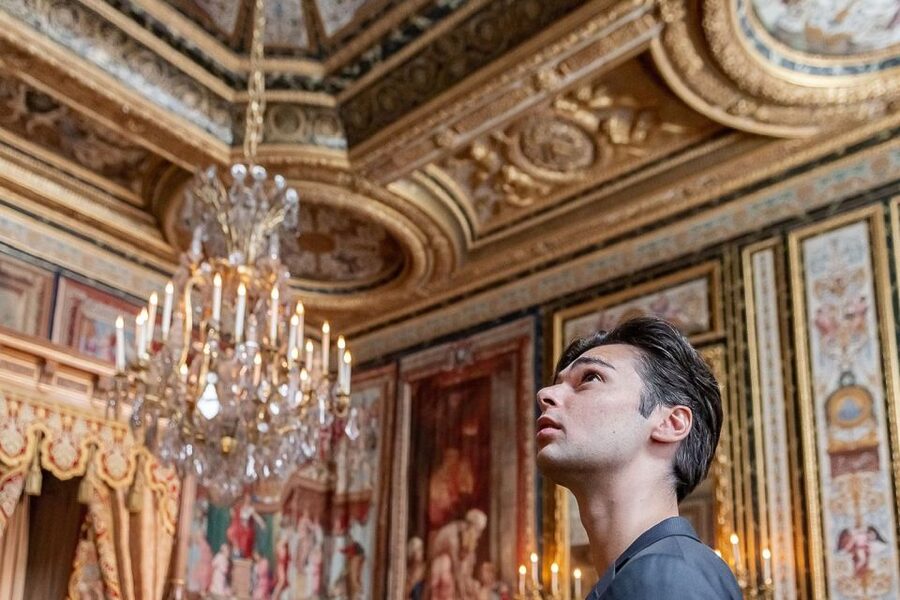 Fontainebleau & Vaux-le-Vicomte Châteaux Day Tour from Paris - What the audio guides are really like