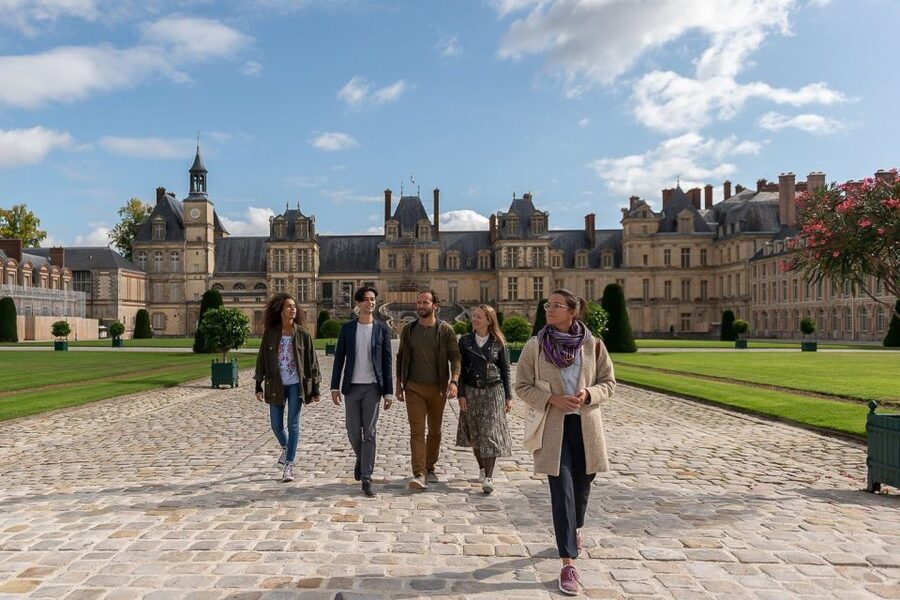 Fontainebleau & Vaux-le-Vicomte Châteaux Day Tour from Paris - Who should choose this château day trip?