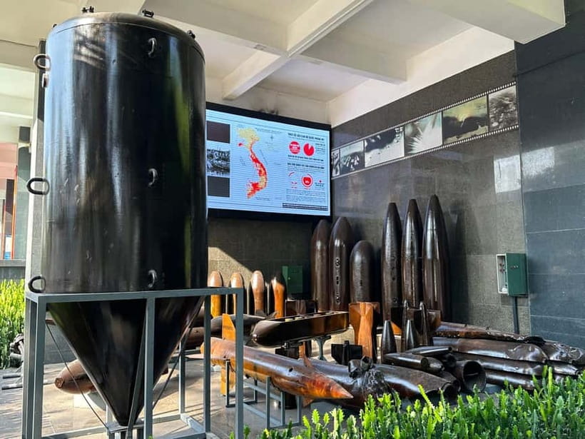 Free E-Sim War Remnants Museum & Independence Palace Tour - Why the guide can make the $16 price worthwhile