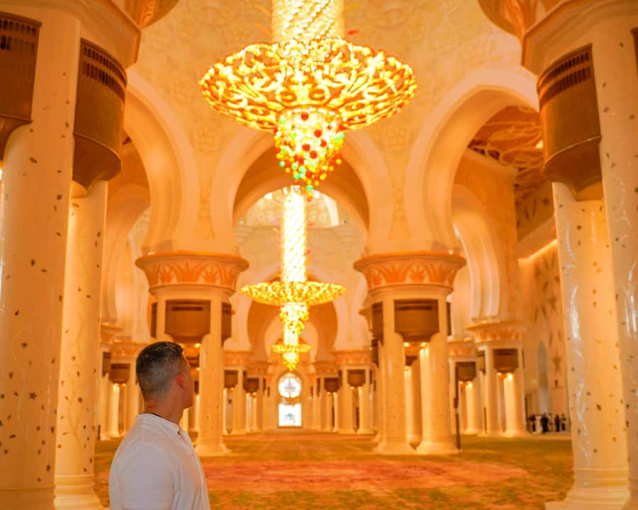From Abu Dhabi: Grand Mosque, Royal Palace, and Etihad Tower - Lunch near the mosque, with costs kept separate