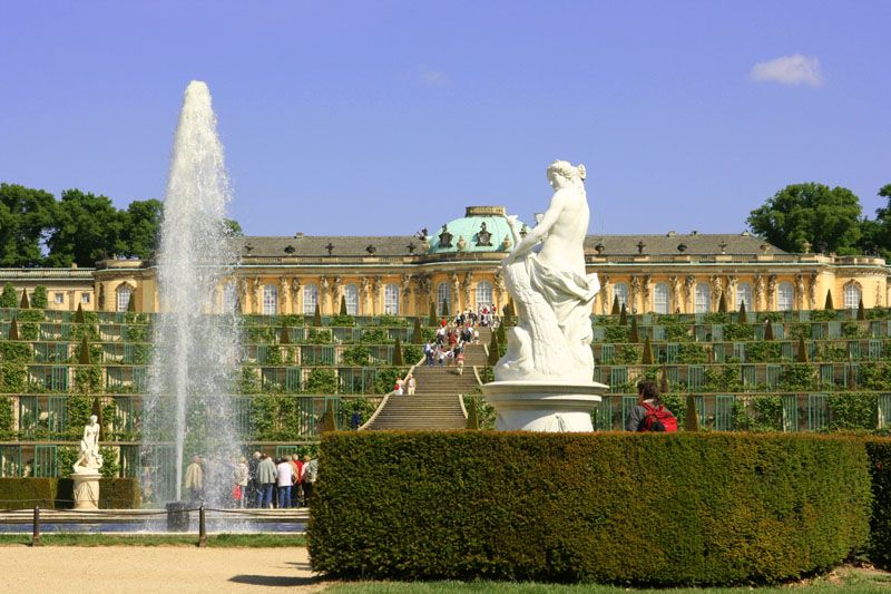 From Berlin: Gardens & Palaces of Potsdam Bike Tour - Who should book this bike tour?