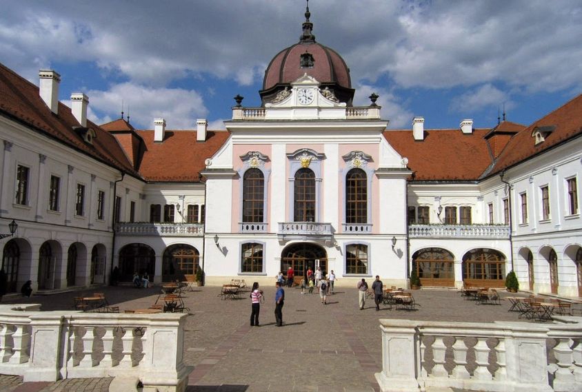 From Budapest: Gödöllő Palace of Queen Elizabeth Tour - Who will enjoy this tour most?