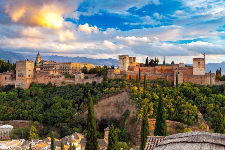 From Costa del Sol: Granada, Alhambra + Nasrid Palaces Tour - Why this day trip makes sense from the Costa del Sol