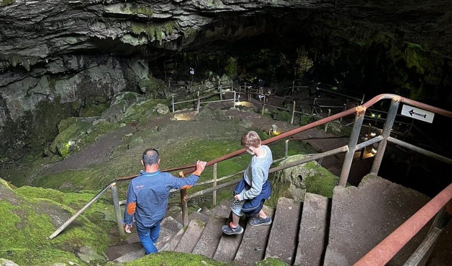 From Heraklion: Cave of Zeus & Knossos Palace Private Tour - Cretan art and pottery along the way