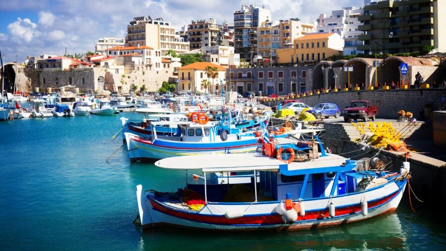 From Heraklion: Historical Center City Tour & Knossos Palace - The Ride Into Heraklion