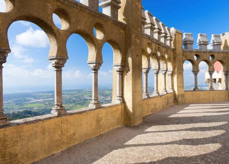From Lisbon: Sintra Half-Day Tour with Pena Palace Tickets - Sintra’s old center and the pastry pause