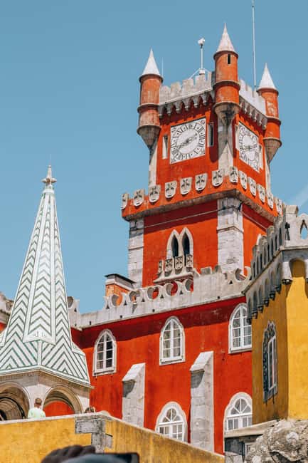 From Lisbon: Sintra Half-Day Tour with Pena Palace Tickets - Getting from Lisbon to Fonte da Sabuga