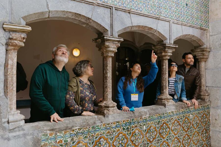 From Lisbon: Sintra, Pena Palace and Quinta da Regaleira - Free time in Sintra for lunch and pastries