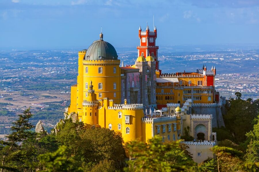 From Lisbon: Sintra, Pena Palace and Regaleira Day Trip - Quinta da Regaleira and its underground mysteries