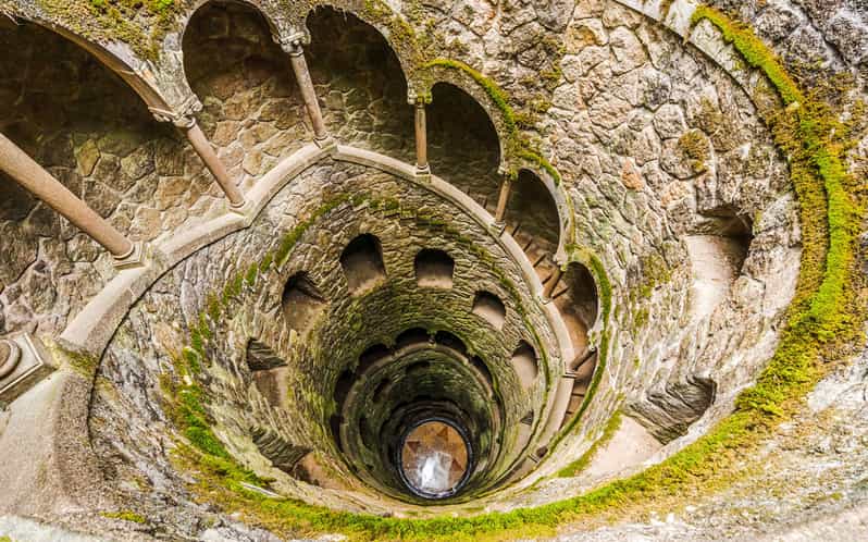 From Lisbon: Sintra, Pena Palace and Regaleira Day Trip - The first look at Sintra town