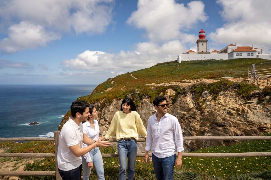 From Lisbon: Sintra, Pena Palace & Cabo da Roca Hiking Tour - Guides make the difference