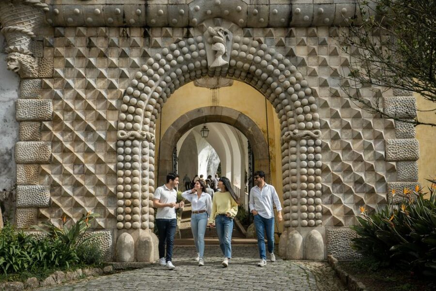 From Lisbon: Sintra with Pena Palace and Cabo da Roca by 4WD - The ride back to Lisbon and the pace of the day
