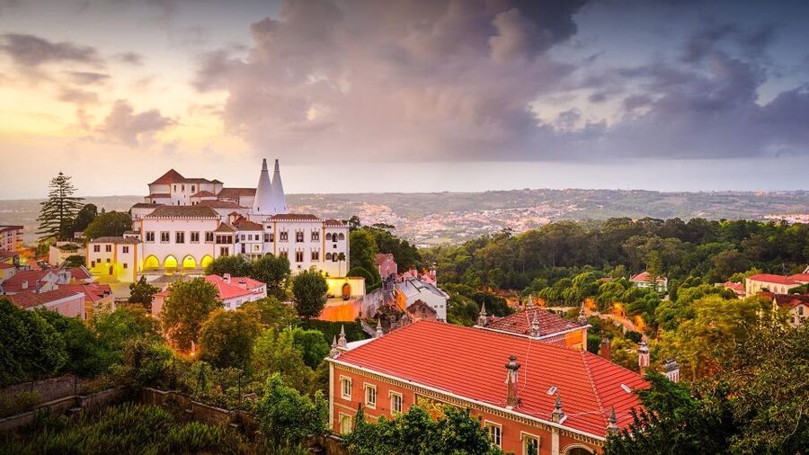 From Lisbon: Tour Sintra, Pena Palace, Regaleira and Cascais - Sintra town: one hour among tiled streets