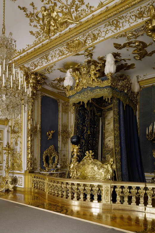 From Munich: Herrenchiemsee Palace and Boat Trip Day-Tour - Fraueninsel offers a gentler contrast