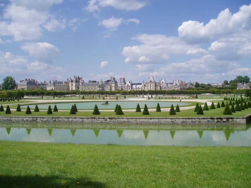 From Paris: Fontainebleau & Vaux-le-Vicomte Private Tour - Fontainebleau Palace: seven centuries of royal use