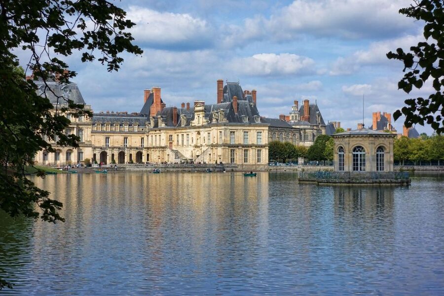 From Paris: Fontainebleau & Vaux-le-Vicomte Private Tour - Vaux-le-Vicomte and the story behind the grandeur