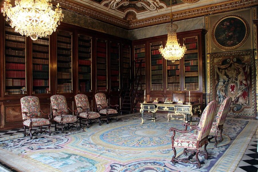 From Paris: Fontainebleau & Vaux-le-Vicomte Private Tour - Is $303 per person good value?