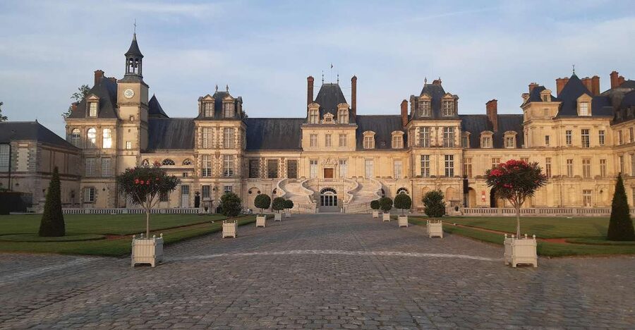 From Paris: Fontainebleau & Vaux-le-Vicomte Private Tour - Who should book this Fontainebleau and Vaux-le-Vicomte tour?